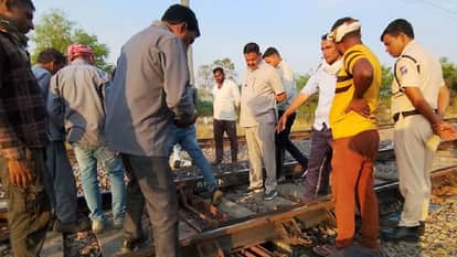 UP: Begampura Express narrowly escapes accident; driver senses danger—train halted for an hour; operations dis