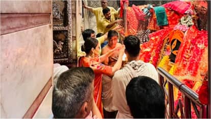Actress MP Kangana Ranaut visited Kalighat Temple to seek blessings of Maa Kali in Kolkata shares Photos