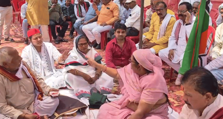 Fatehpur MLAs argue during road foundation ceremony, tension at event