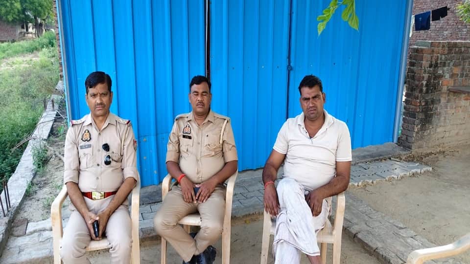 किसान नेता के घर पहुंची पुलिस