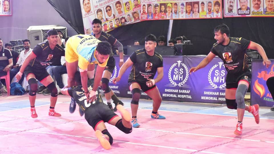 लीग में कृष्णा फैब्रीकेशन-छर्रा लायंस मुकाबला