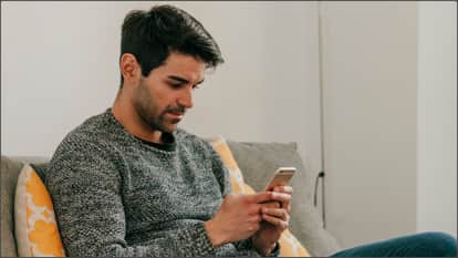 Other Side: The labyrinth with no end; humans trapped in the web of algorithms and infinite scrolling