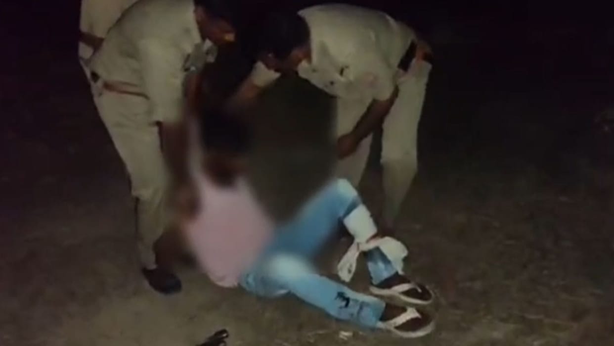 Murder Accused Arrested in Police Encounter in ghazipur