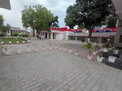 Meerut: Flower Pot Order at Partapur Police Station, Parking Barred for Complainants