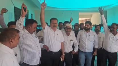 Digital Signature Device Stolen from SDM Office Outrage Erupts After FIR Filed Against Lawyer in Shahjahanpur