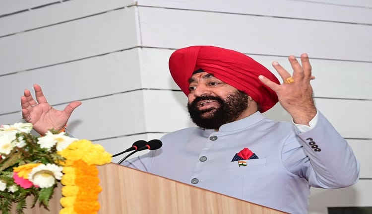 Uk: न्यूज रीडिंग प्रतियोगिता के समारोह में राज्यपाल का बच्चों को संदेश, रील्स नहीं; रीडिंग से बनेगा भविष्य