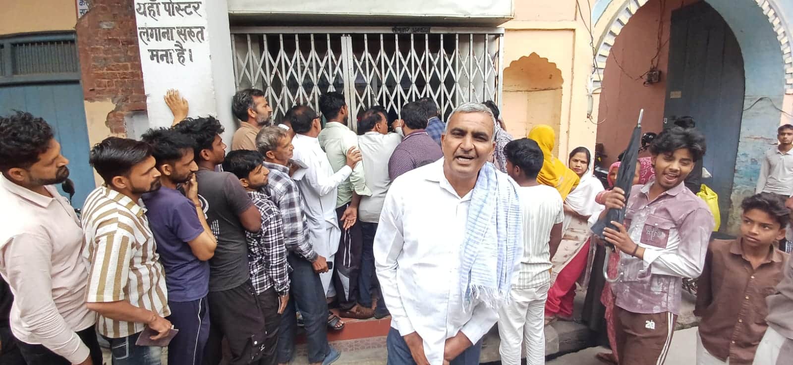 Gas Shortage Sparks Chaos; Consumers Queue for Hours but Still No LPG Cylinders