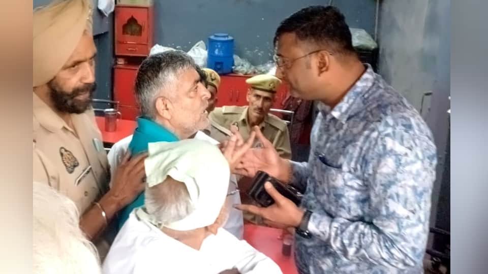 Baghpat: Advocate attempted self-immolation, poured diesel on seven including Tehsildar, two Inspectors