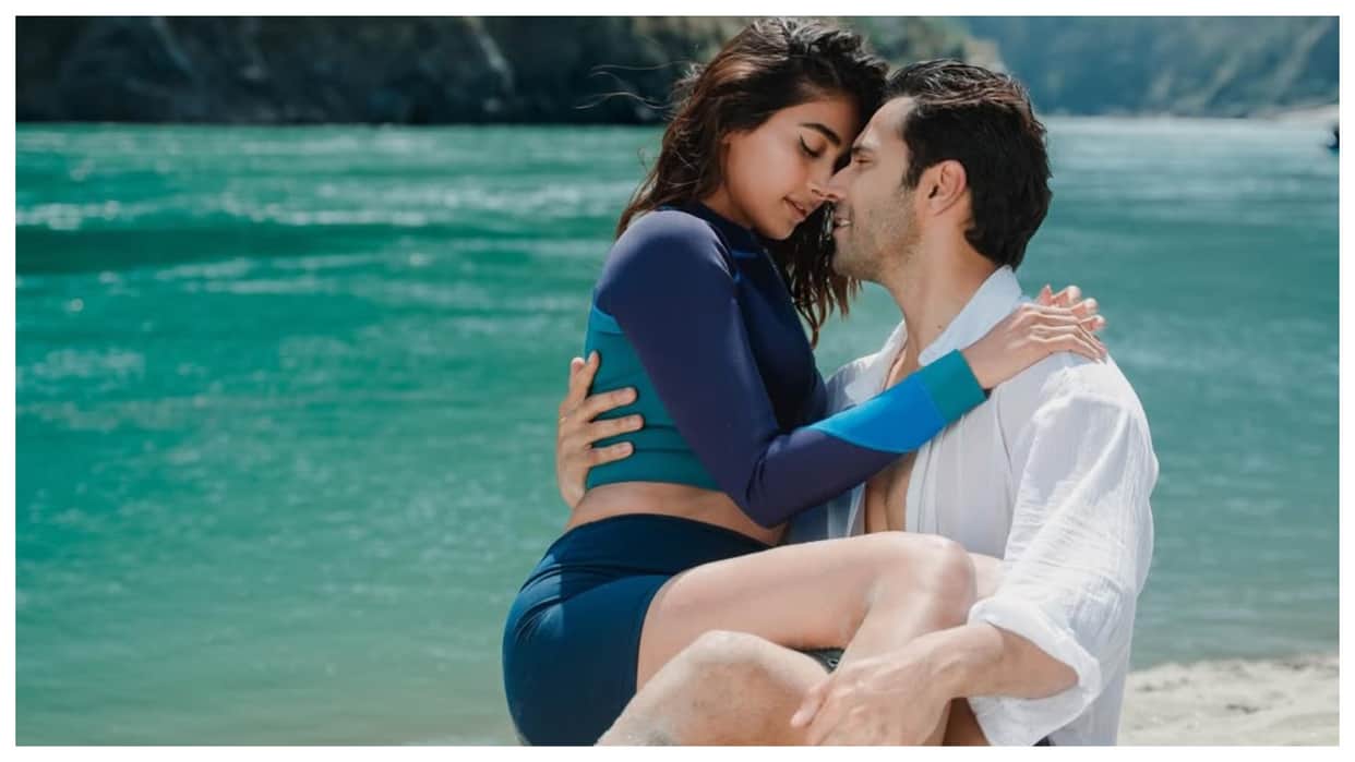 Varun Dhawan Pooja Hegde intimate pose from Hai Jawani Toh Ishq Hona Hai Janhvi Kapoor Teases