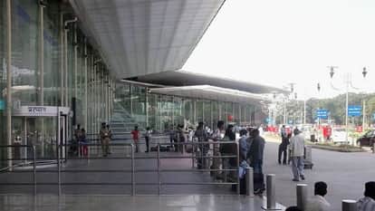 UP: Two Drunken Passengers Found at Lucknow Airport; Chaos Ensues at Ola Point After Missing Flight