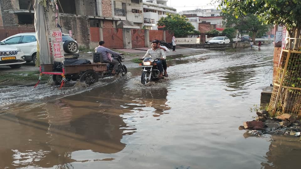 Heavy rain in Haryana Today Weater Cold Weather due to Rain Temperature Fall