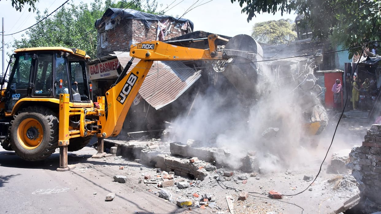 amaravati assault case bulldozer action main accused house sit probe