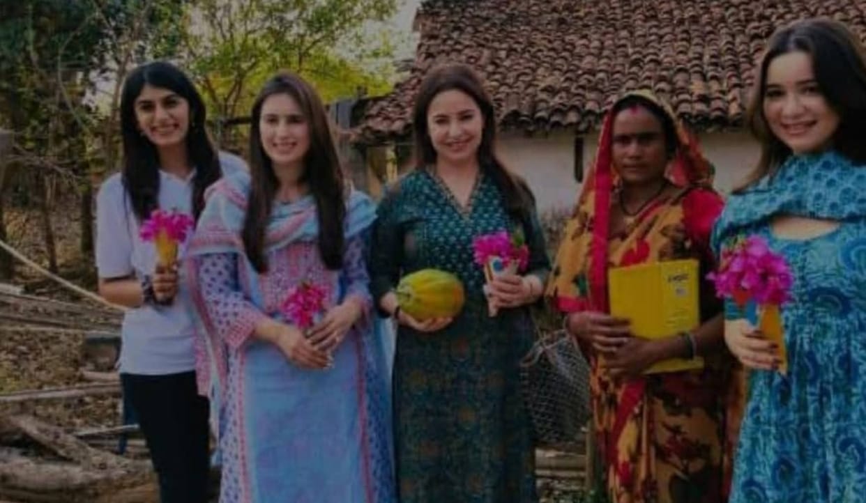 CG: Sachin Tendulkar Family Arrives in Bilaspur; Wife, Daughter, and Daughter-in-Law visit