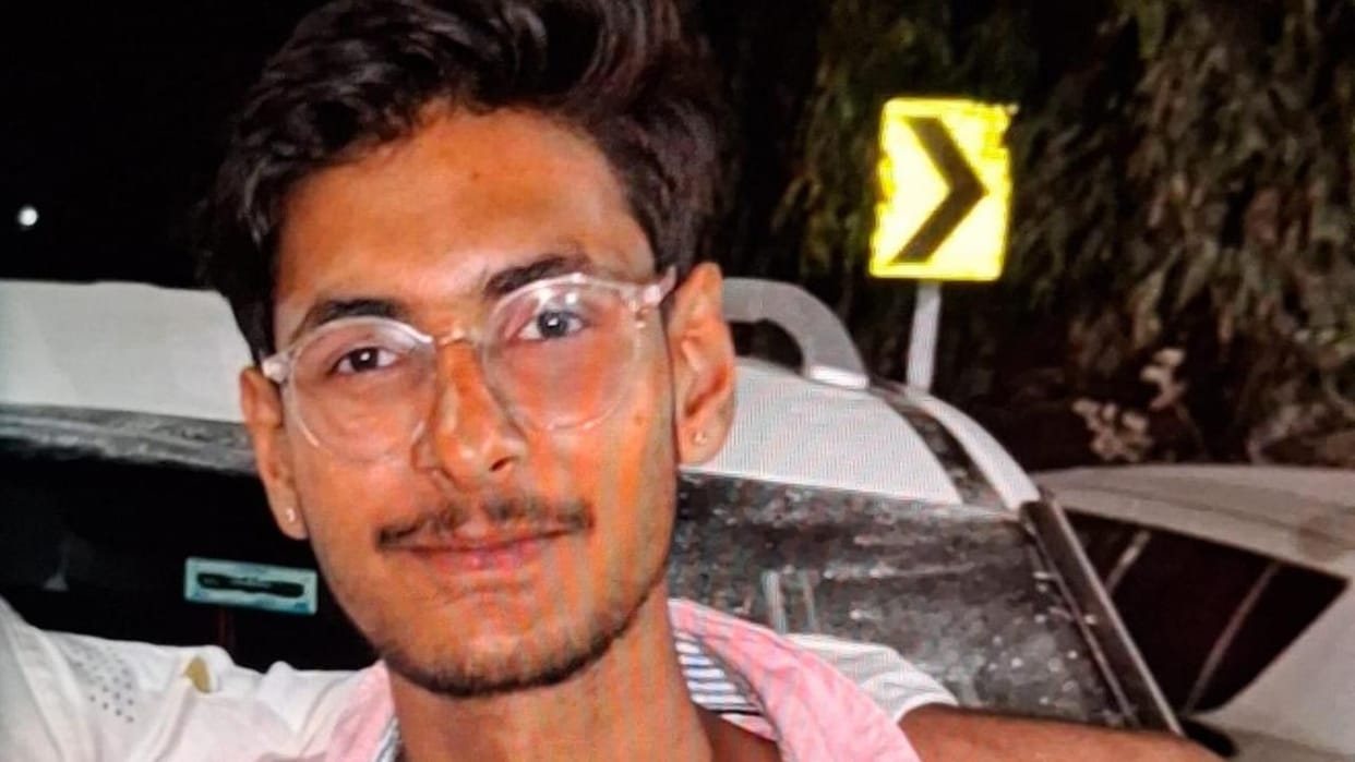Jhansi: Vedansh's body was trapped under a rock, Kallu along with SDRF rescued it.