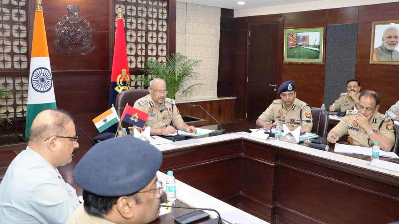 डीजीपी ने वीडियो कॉन्फ्रेंसिंग की