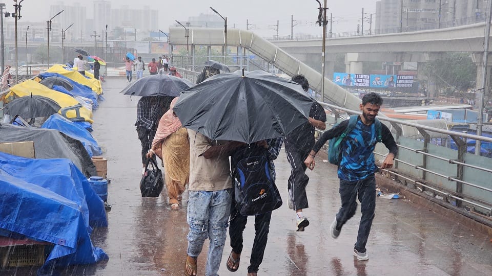 Meteorological Department has issued a yellow alert for rain for April 8