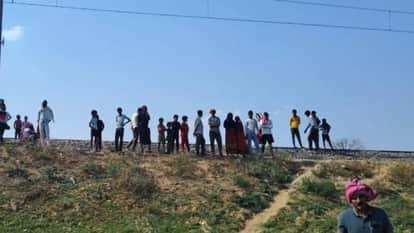 accused in murder of woman constable of Gream Army committed suicide by getting hit by train in mirzapur