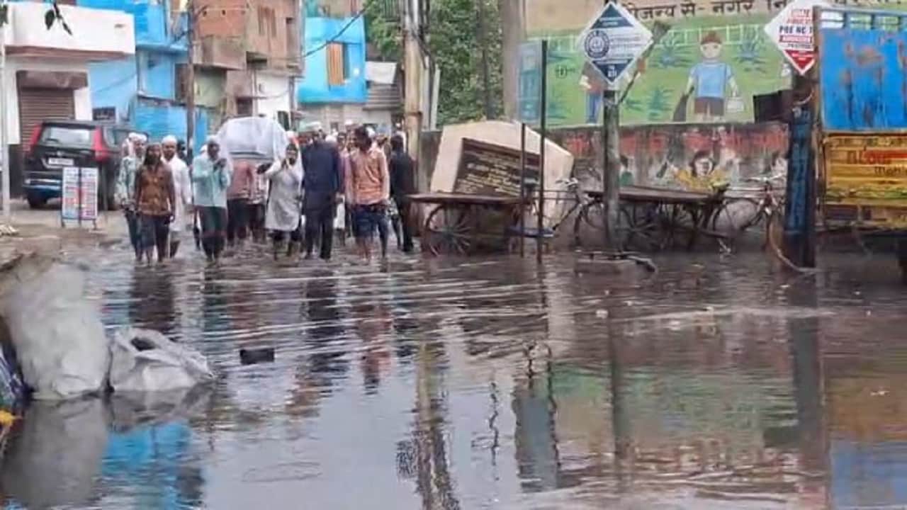 Crops Damaged due to heavy rain by Strong Winds in Bareilly-Pilibhit