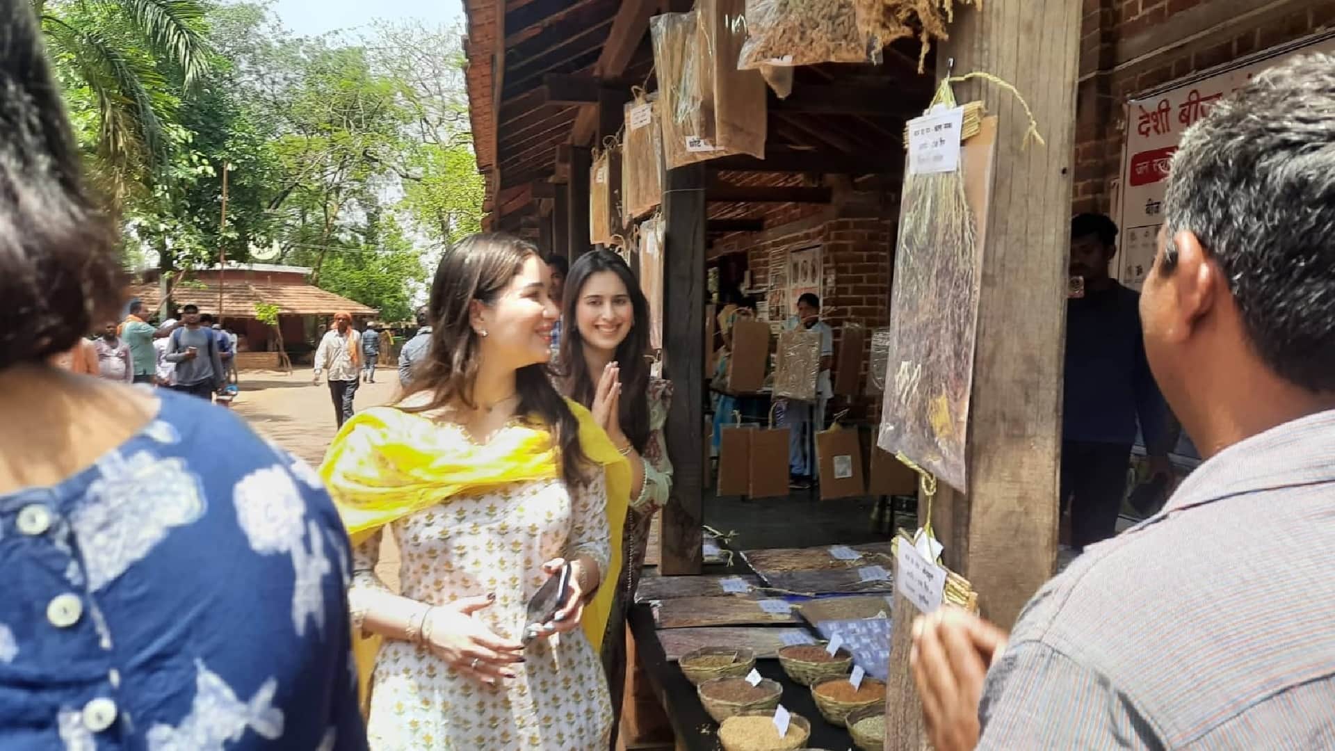 CG: Sachin Tendulkar Family Arrives in Bilaspur; Wife, Daughter, and Daughter-in-Law visit