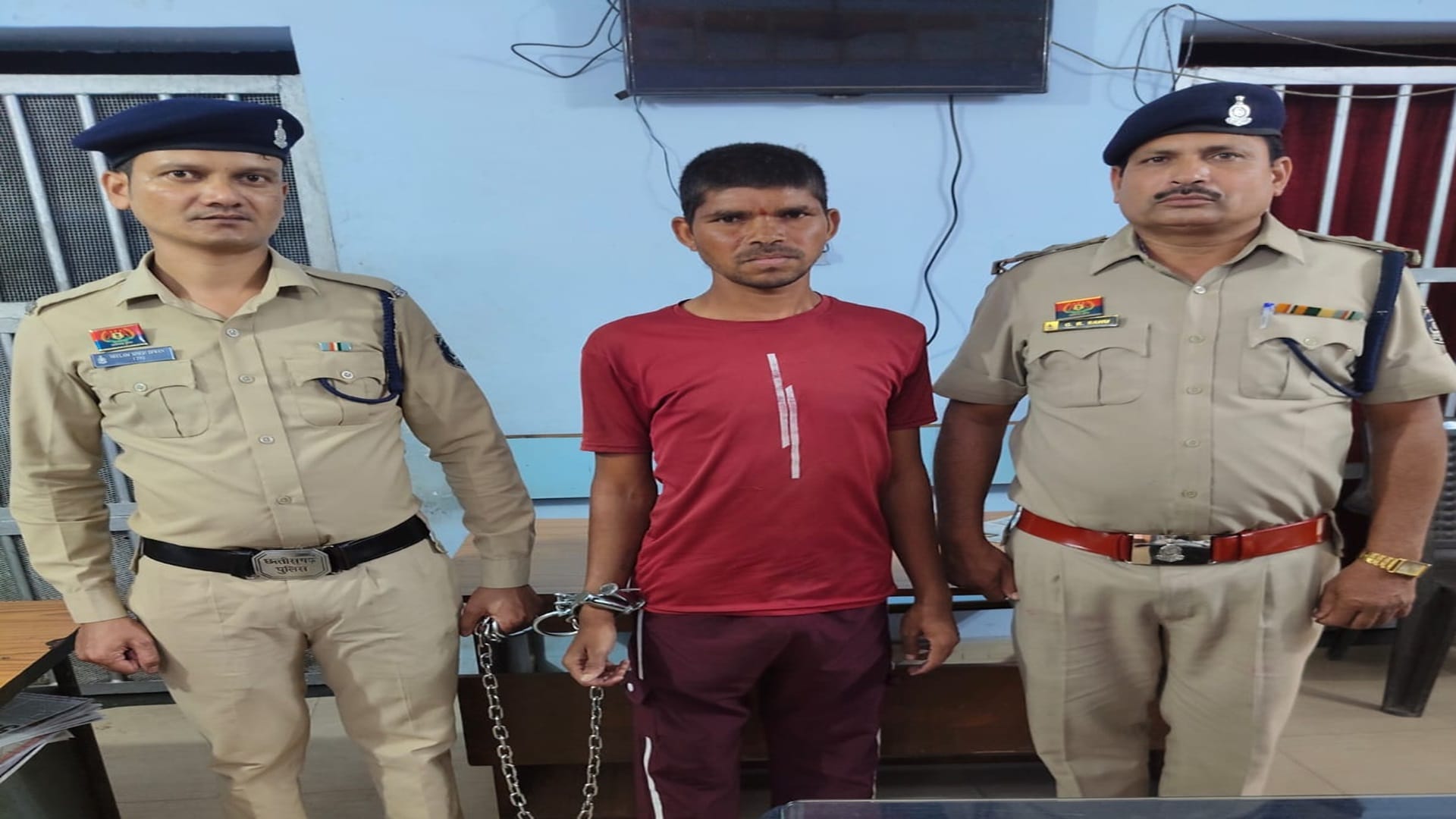 पुलिस के गिरफ्त में आरोपी