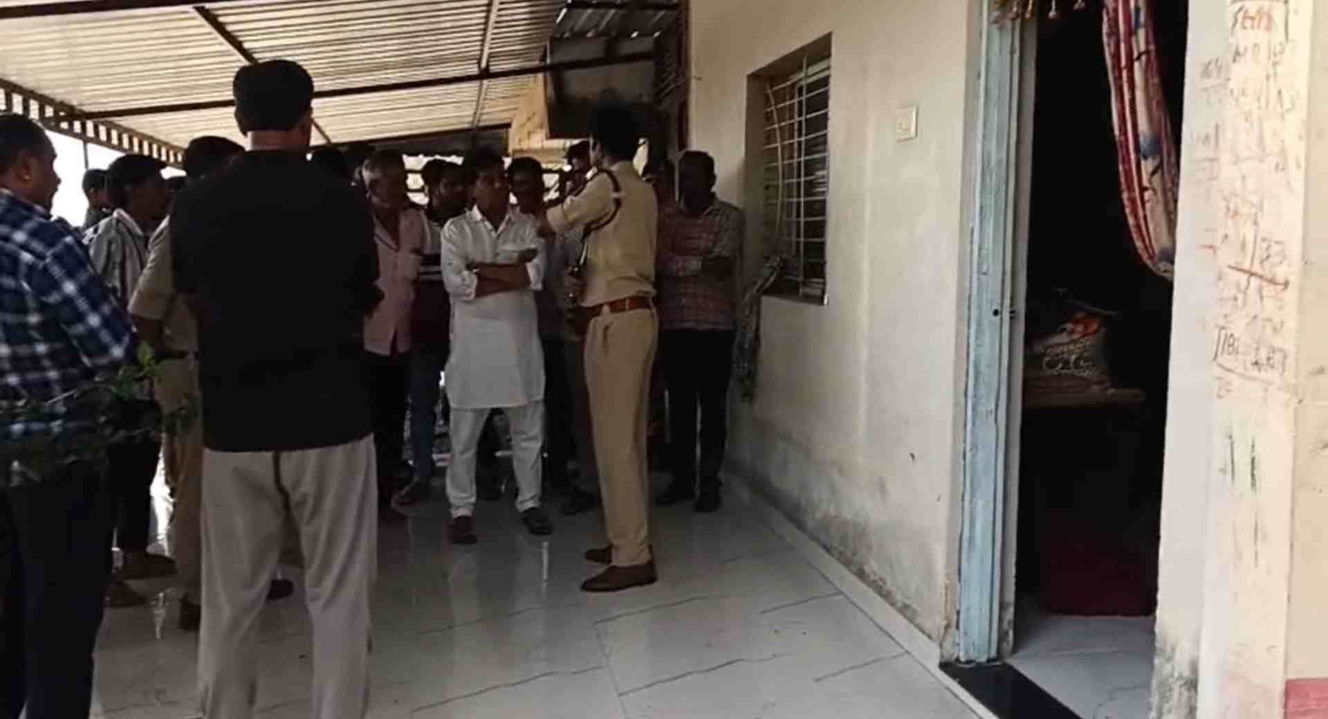 dhar sardarpur murder case wife lover contract killing devkrishna purohit crime news