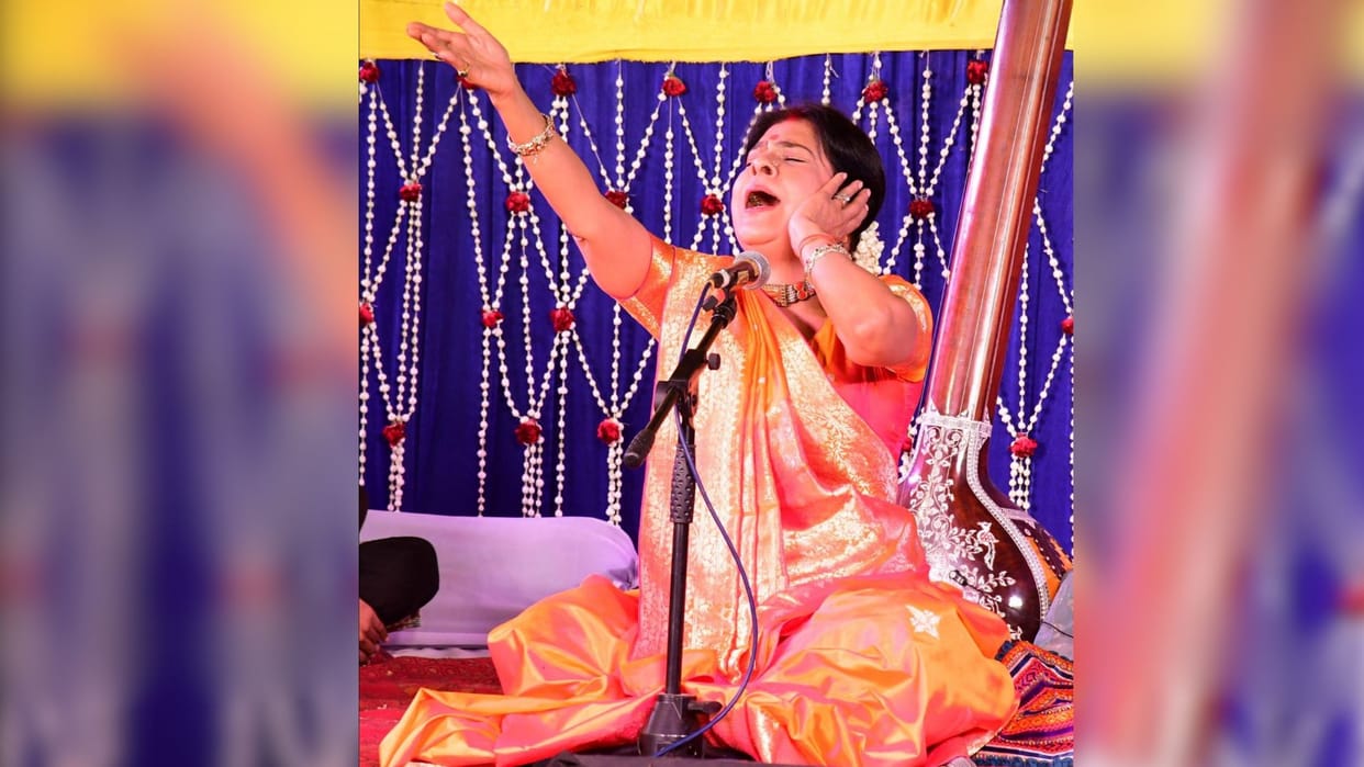 Malini Awasthi gave musical performance at Sankat Mochan Music Festival