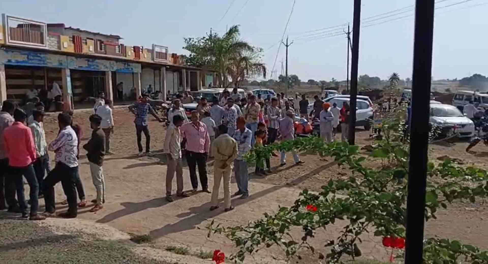 dhar sardarpur murder case wife lover contract killing devkrishna purohit crime news