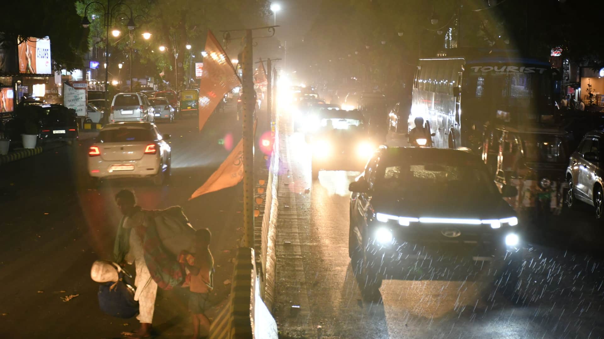 Prayagraj Weather: Strong sunshine during the day and clouds in the evening