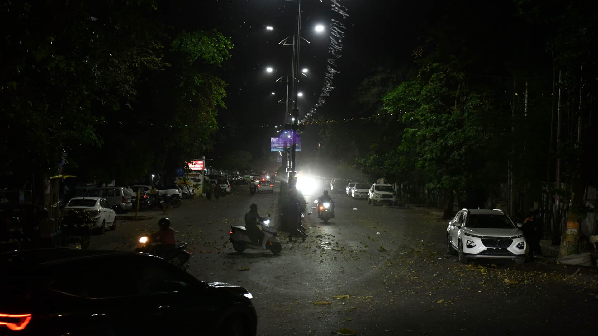 Prayagraj Weather: Strong sunshine during the day and clouds in the evening