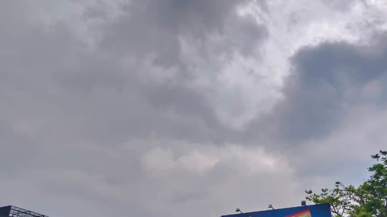 Alert for Strong Winds and Rain in Punjab Today Mercury Below Normal Levels