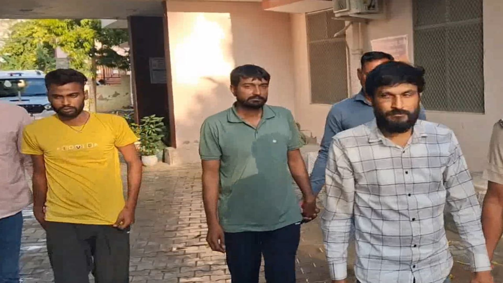 बुजुर्ग की हत्या के आरोप में तीन आरोपी हिरासत में