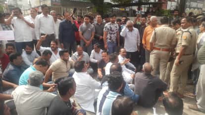 Sealing Action in Meerut  Central Market, Heavy Police Deployment, Citywide Shutdown Call Tomorrow