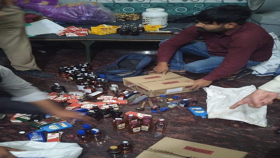 Factory producing fake expensive liquor busted at home two accused apprehended