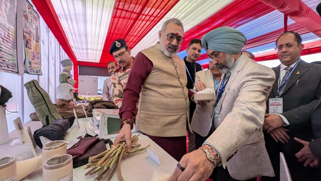 Minister Giriraj Singh reached Ghaziabad and gave statement regarding milkweed fiber