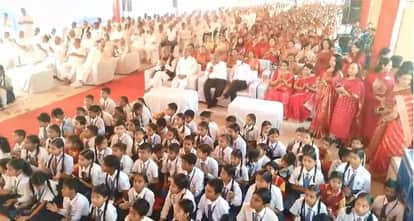 Kanpur Navkar Mahamantra Resounds in Nana Rao Park Jain Community Flocks to Mass Chanting Session