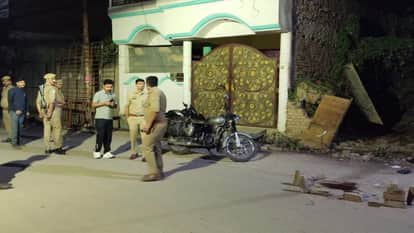 Prayagraj: Property dealer shot dead, masked criminals commit crime in Kareli, creating sensation