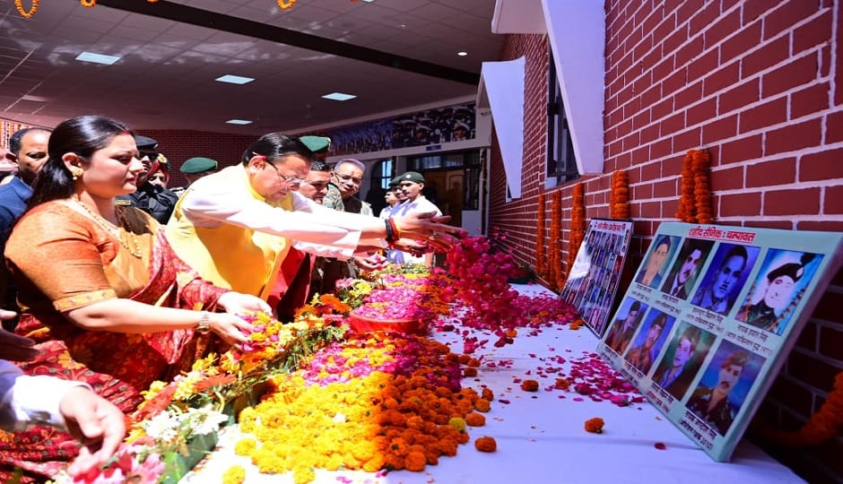 Chief Minister Dhami attended the military honor ceremony in Khatima