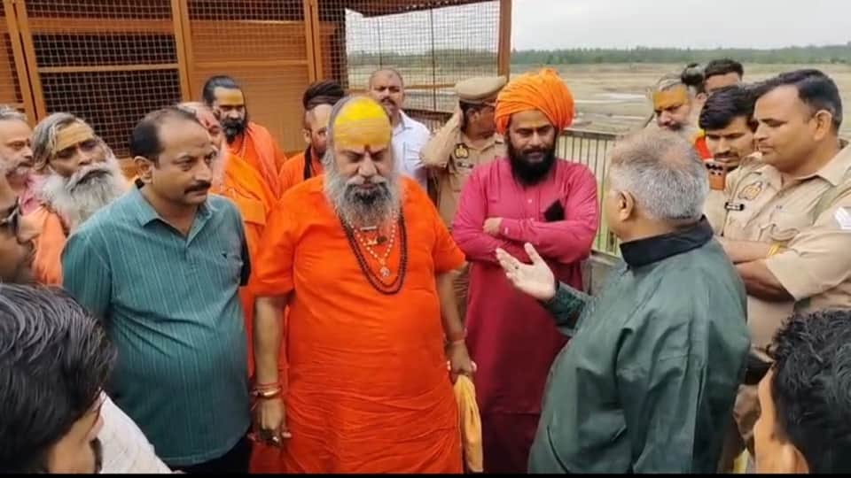 लालबाग काली माता मंदिर की गद्दी को लेकर विवाद