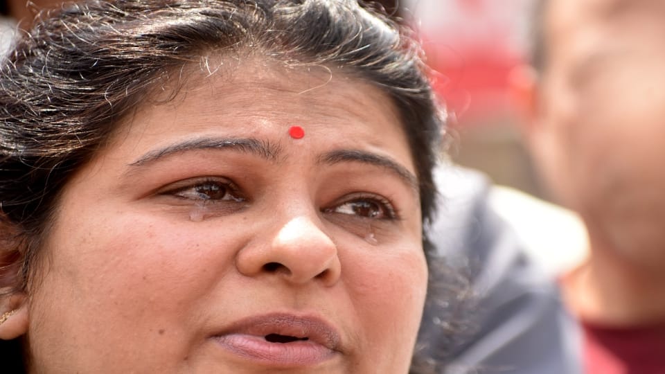 Meerut Central Market seal woman kept pleading with folded hands officers Panic Erupts as Merchant Collapses