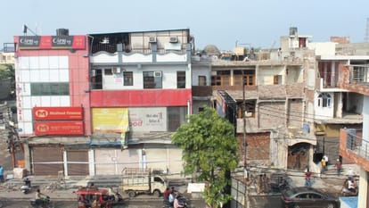 रोते-गिड़गिड़ाते रह गए व्यापारी...: अरमानों पर लगी सील, 40,000 लोगों की रोजी-रोटी नौ घंटे में छिन गई; तस्वीरें Meerut central market Housing and Development Council sealed 44 establishments in Central Market in Meerut
