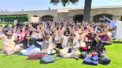 Protest against CAPF bill at Rajghat, relatives of personnel left behind promotion will appeal  the President