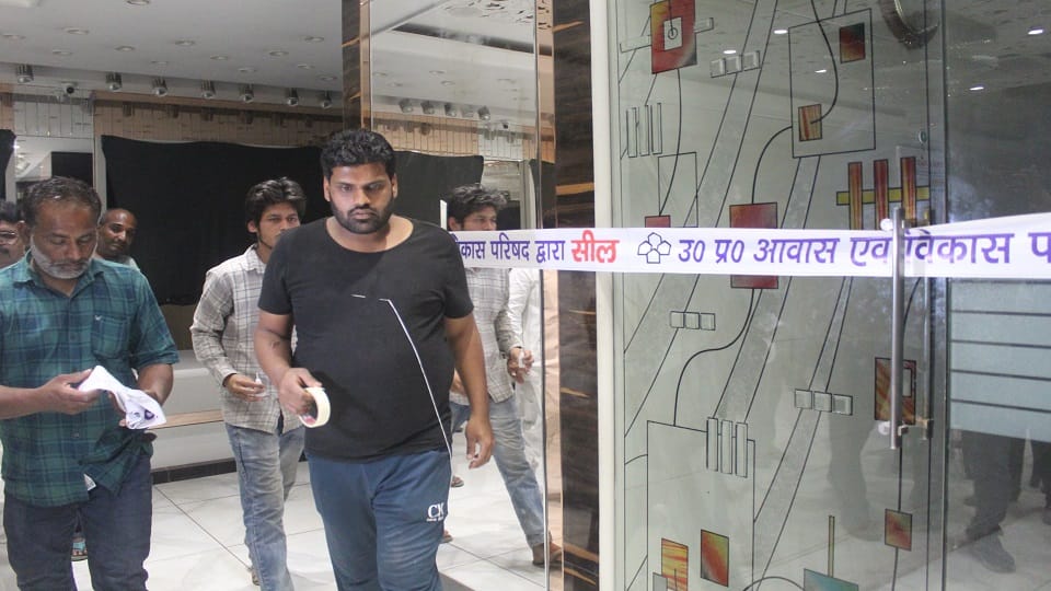 Central Market Meerut: Engineer was slapped, it was heavy, it became the reason for destruction of the market,
