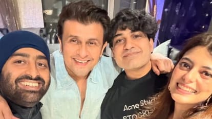 Sonu Nigam Shares Unseen Photos of His Meeting With Arijit Singh After 15 Years