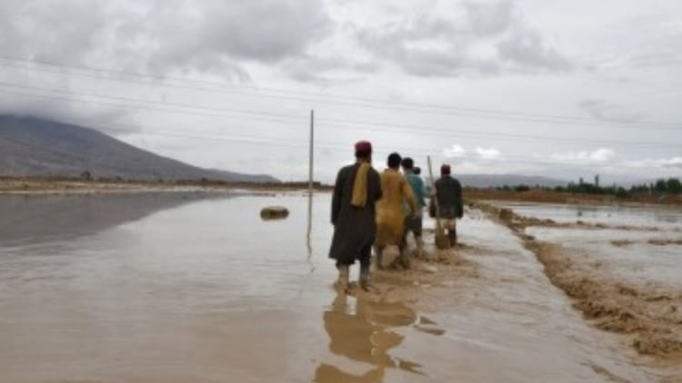 बाढ़, भूकंप और भूस्खलन: अफगानिस्तान में अब तक 148 लोगों की मौत, 73 हजार+ लोग प्रभावित; और बिगड़ सकते हैं हालात
