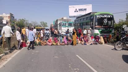 Uproar over Unidentified Cremation Relatives Block Old Highway Two Sub-Inspectors Suspended