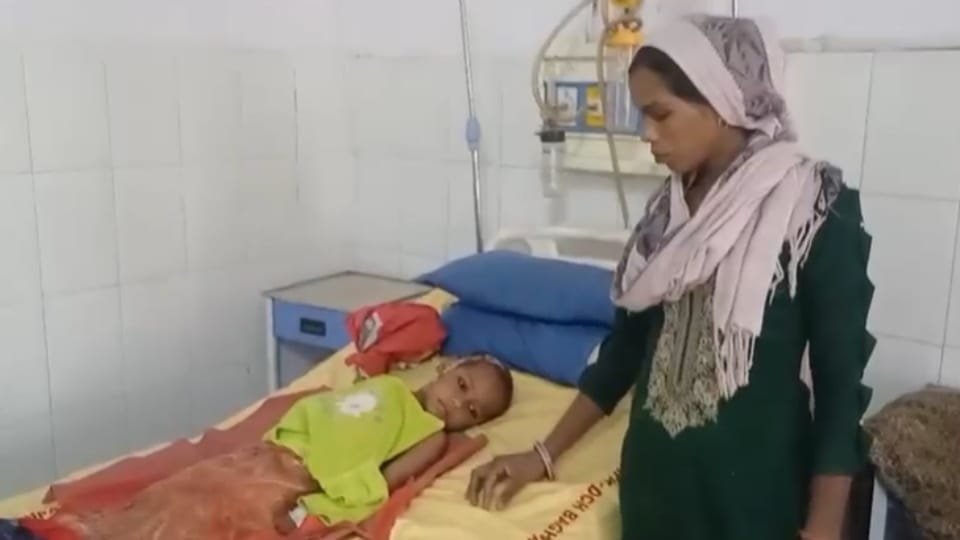 UP: Mother Risks Life to Save Son Hanging on Electric Wires After Fall From Roof