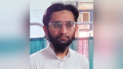 UP: ATS arrested Mufti Zakir on suspicion of Pakistani connection, this objectionable material was found