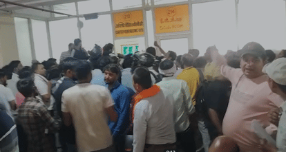 Kanpur Ursala Hospital Rush for Amarnath Yatra Medical, Crowd Chaos