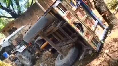 Kanpur Accident Tractor trolley overturns at doorstep woman returning with wheat crushed to death