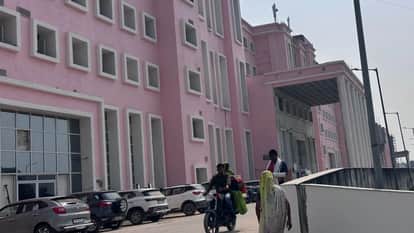 Jaunpur Medical college operated on HIV positive patient without checking report